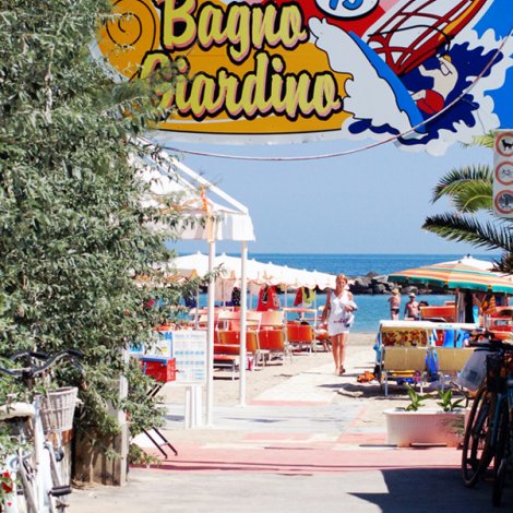 BELLARIA  SPIAGGIA 13 RESIDENZA GIARDINO